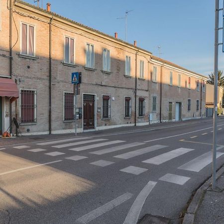 La Dolce Vita Ferrara Luaran gambar